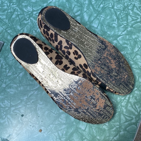 Beverly Feldman Leopard Calfhair flats size 8 worn once - Picture 4 of 6